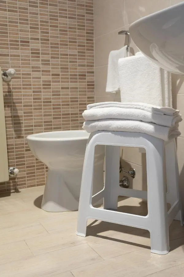 Hotel La Nuova Rotaia Gallarate İtalya
