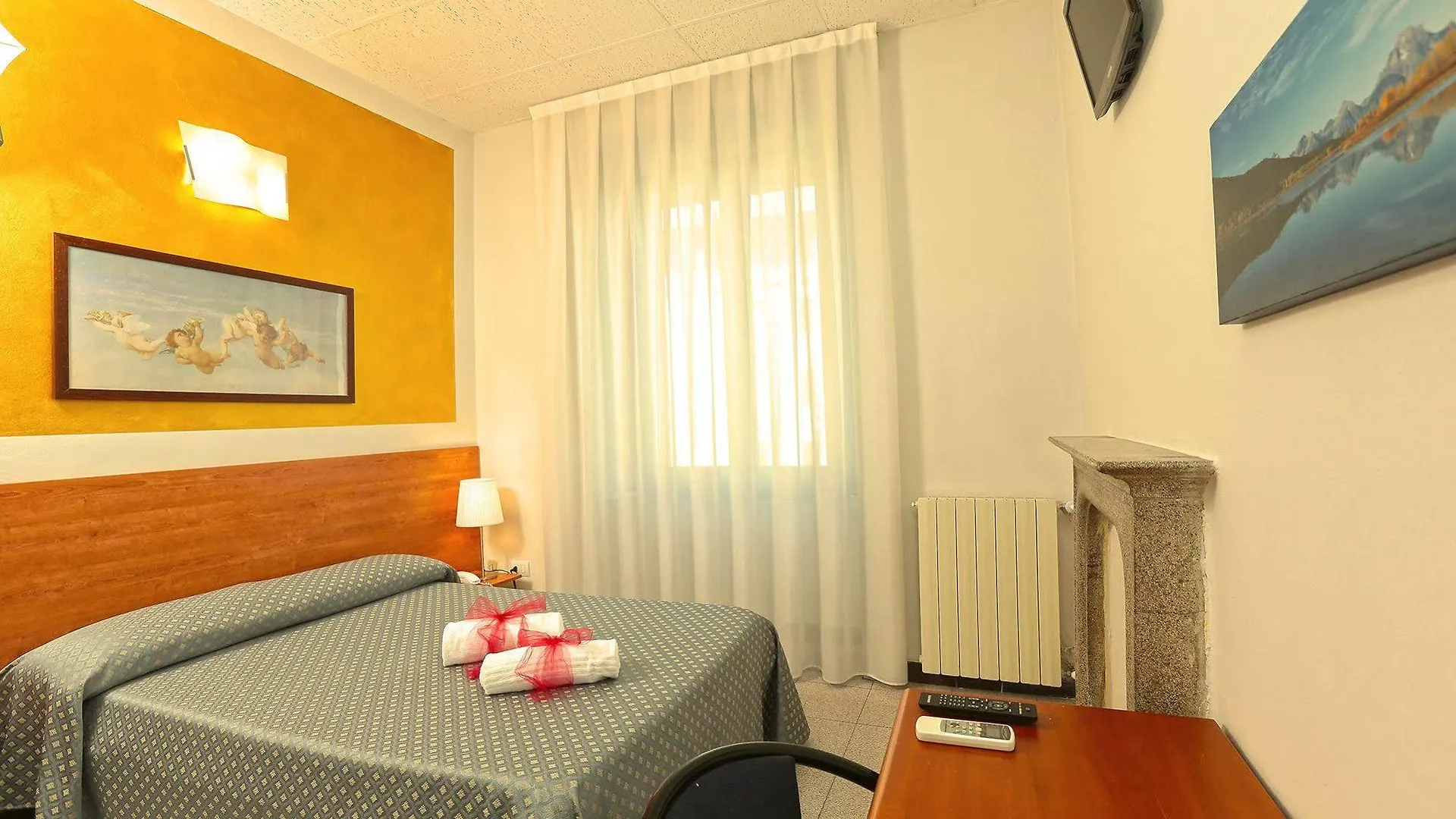 Hotel La Nuova Rotaia Gallarate 3*,