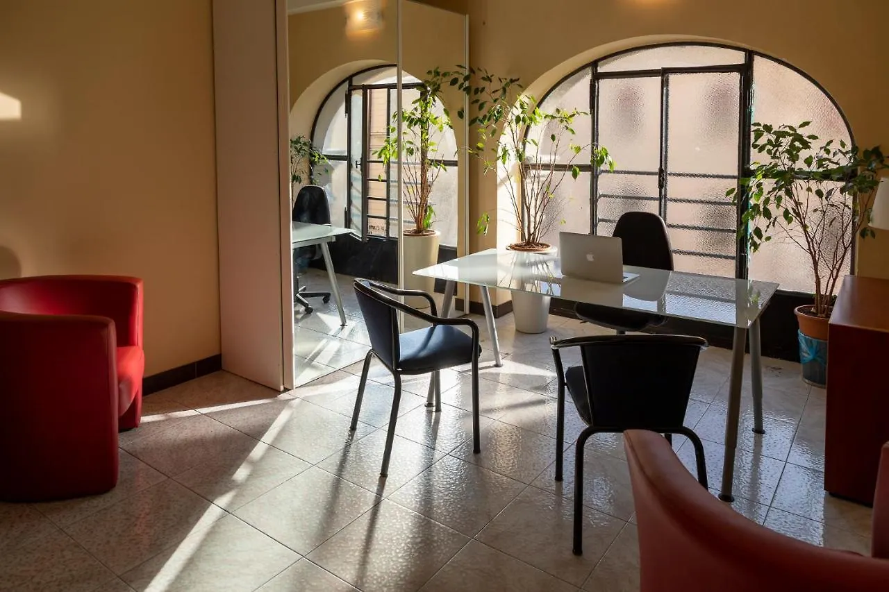 ***  Hotel La Nuova Rotaia Галларате Италия