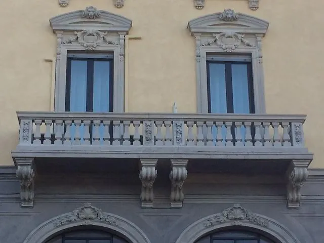 Hotel La Nuova Rotaia Галларате