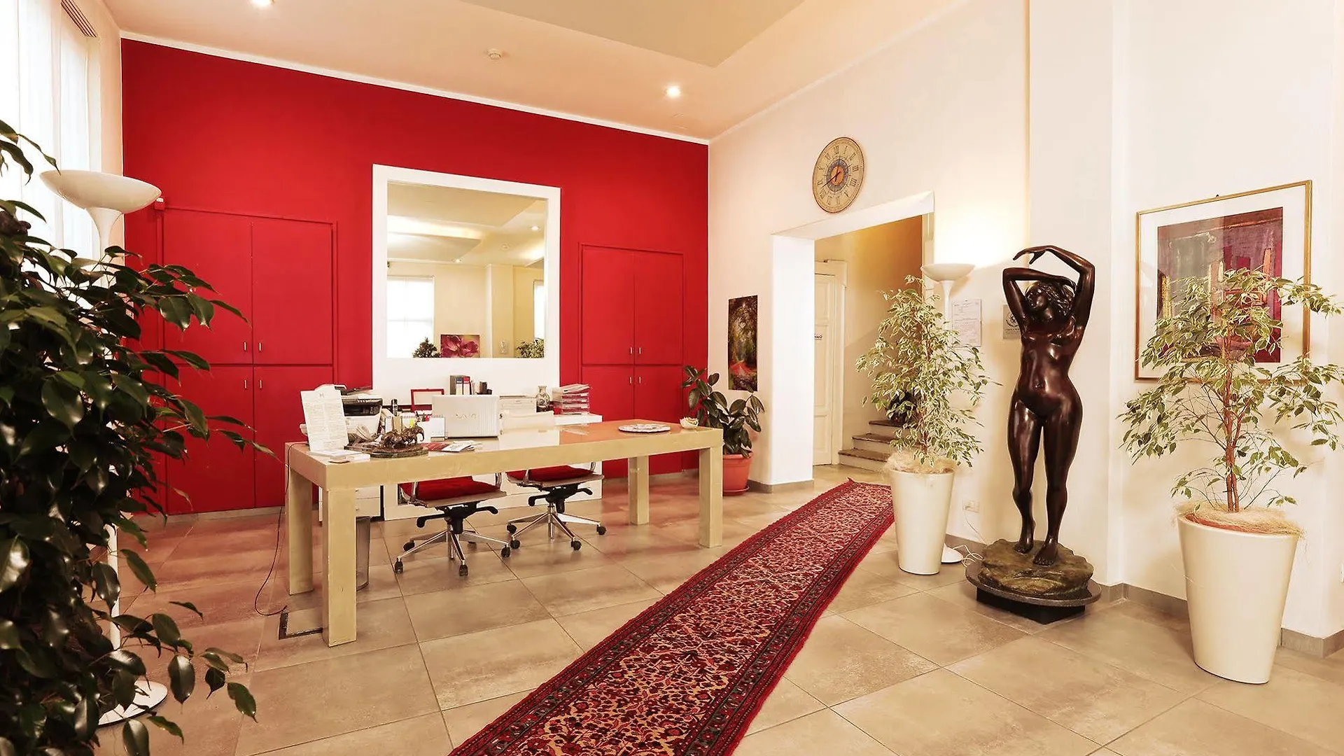 Hotel La Nuova Rotaia Галларате