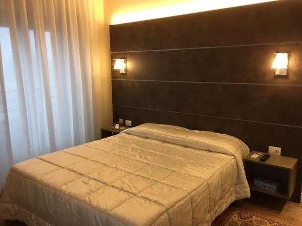 Hotel La Nuova Rotaia Gallarate 3*,  Italien